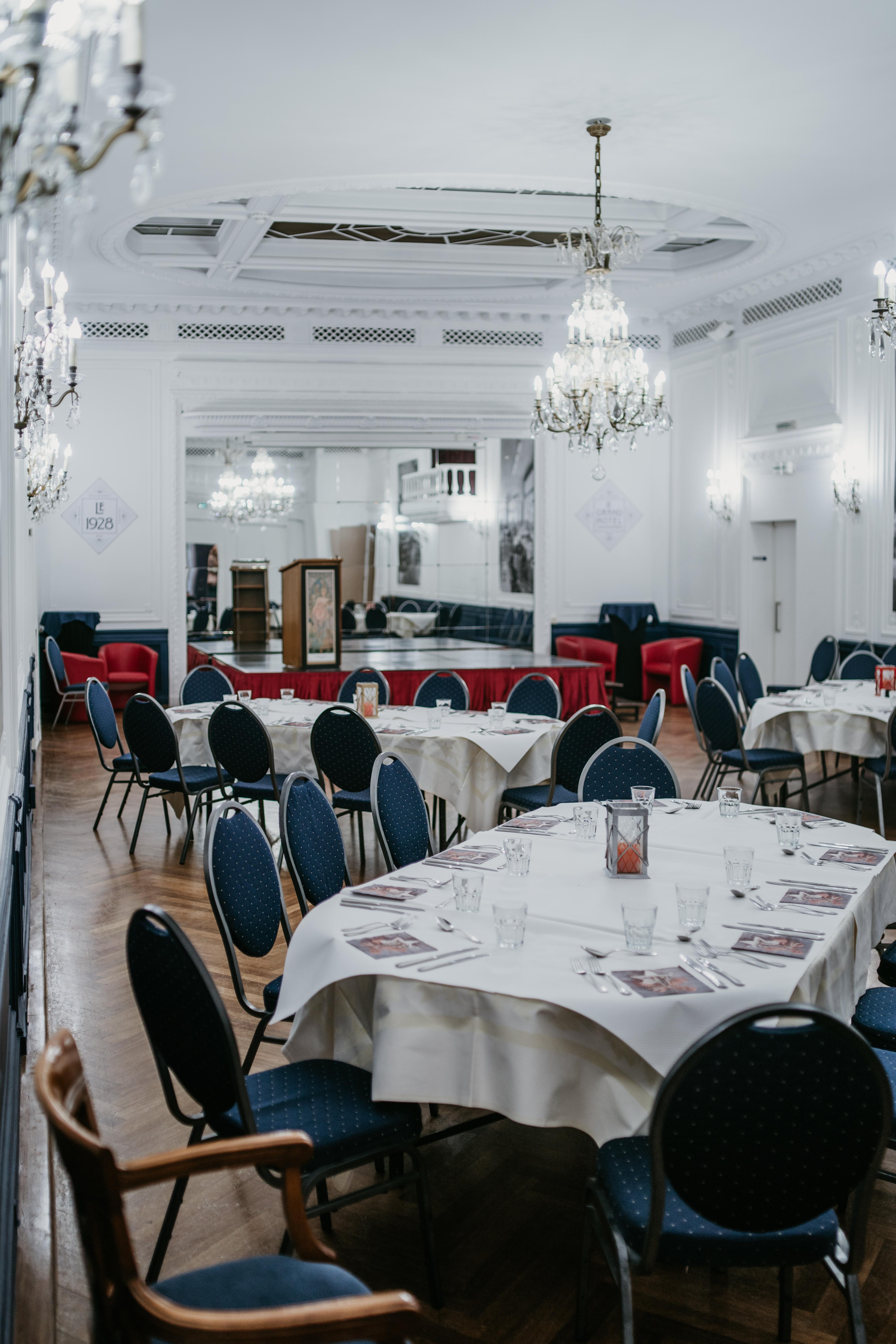 Le Grand Hotel Valenciennes Zewnętrze zdjęcie