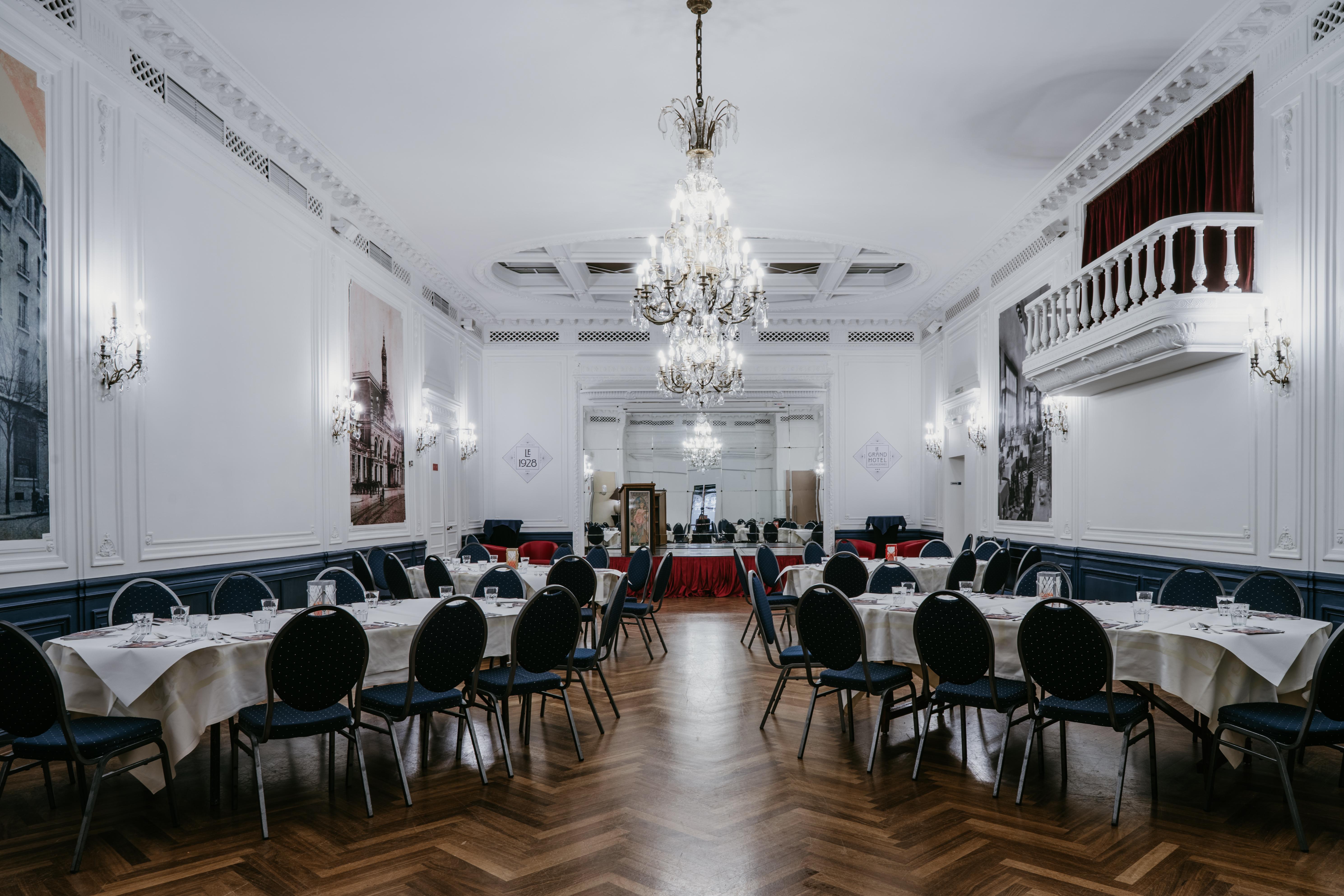 Le Grand Hotel Valenciennes Zewnętrze zdjęcie
