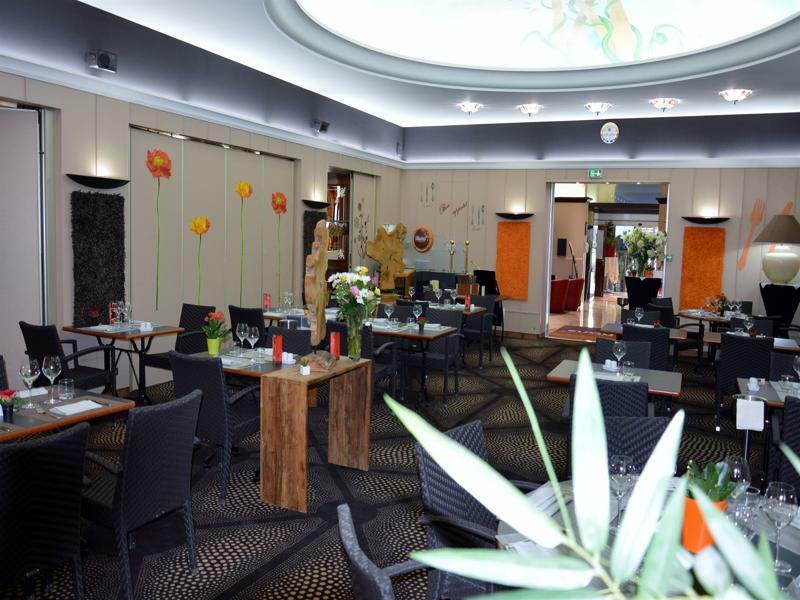 Le Grand Hotel Valenciennes Zewnętrze zdjęcie