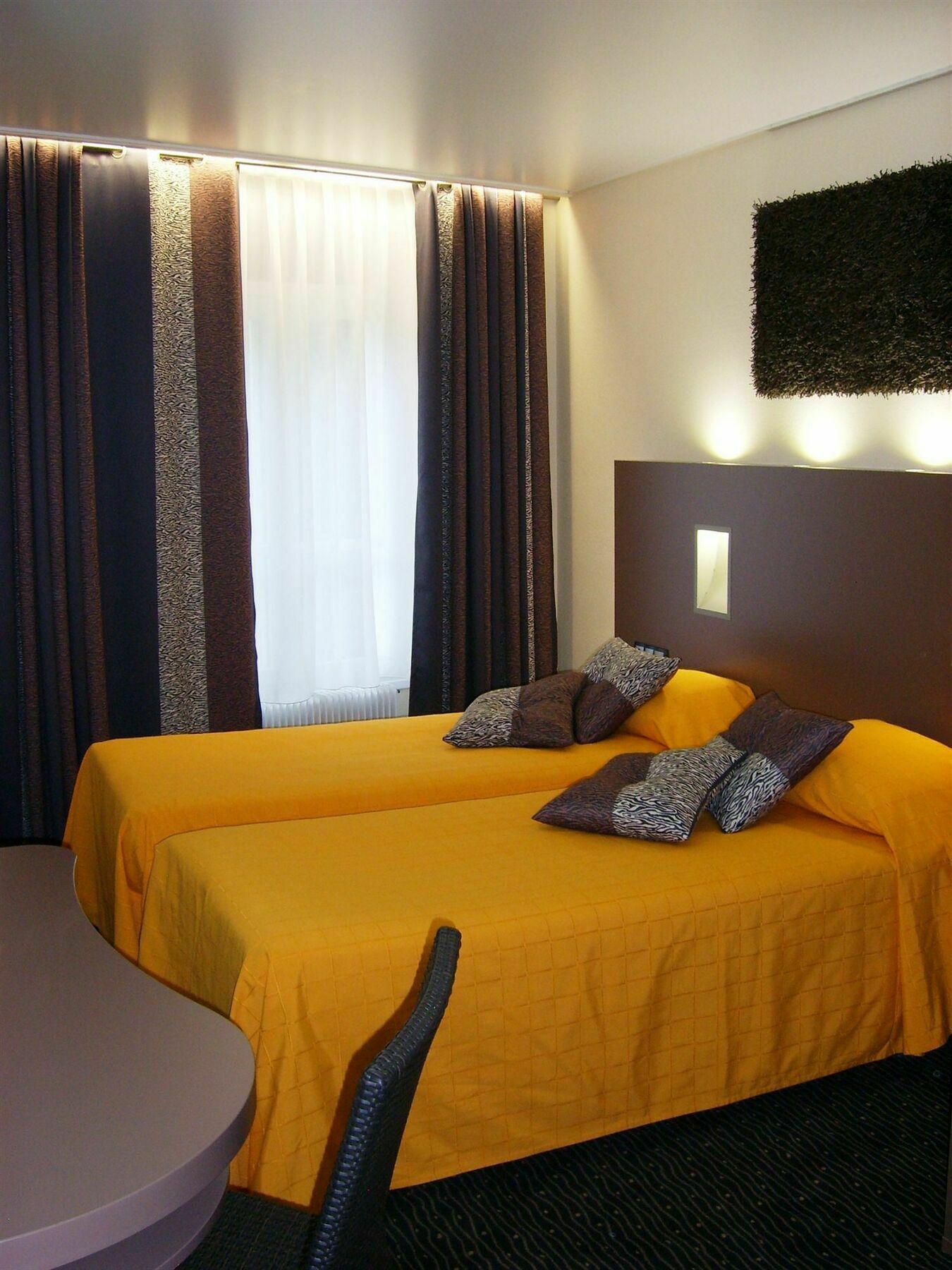 Le Grand Hotel Valenciennes Zewnętrze zdjęcie