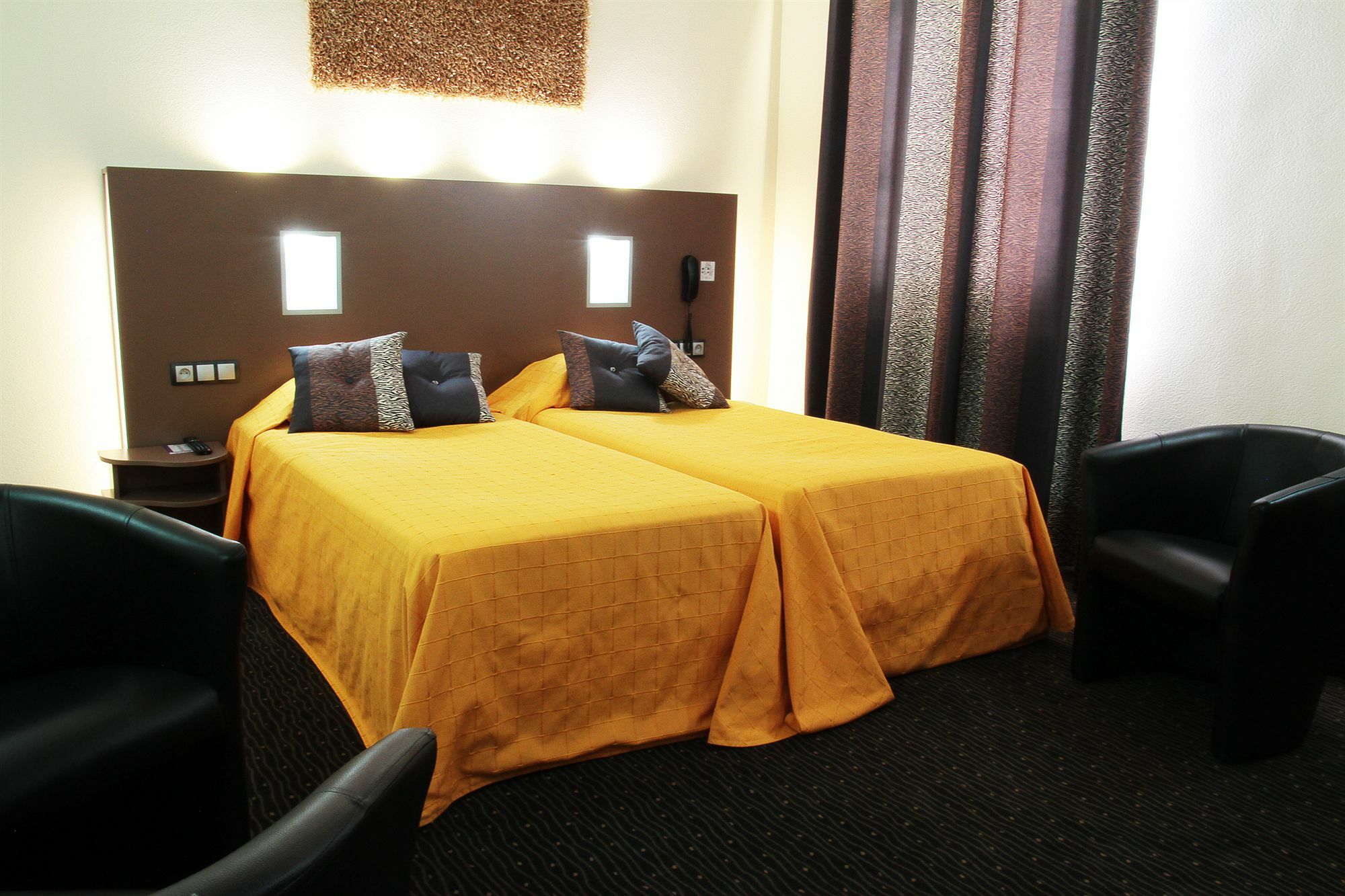 Le Grand Hotel Valenciennes Zewnętrze zdjęcie